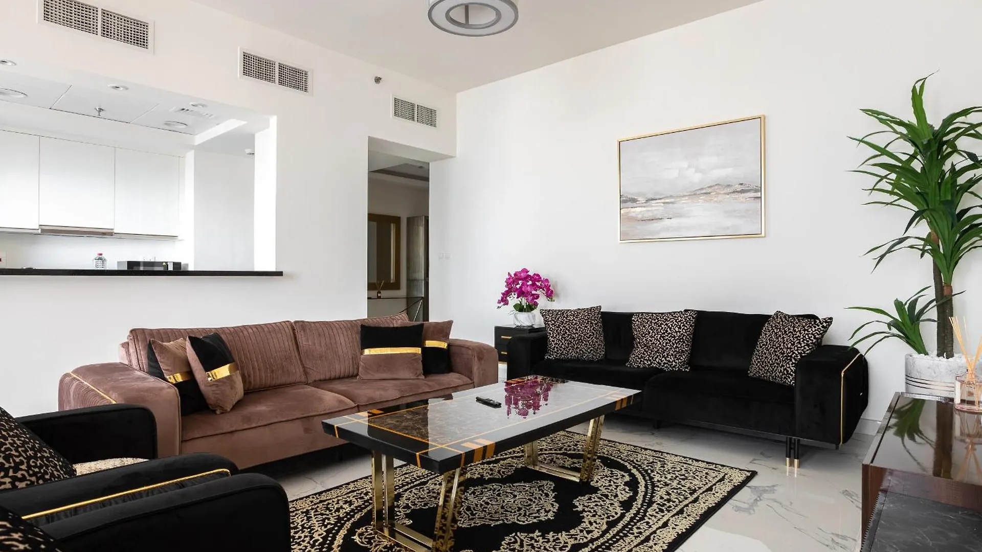 Luxury 2Br Apt Stunning Views In Amna Tower By Simply Comfort Dubai